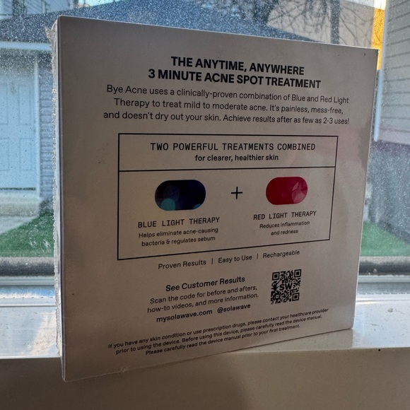 Solawave Acne Spot Treatment Device NIB - Picture 2 of 2